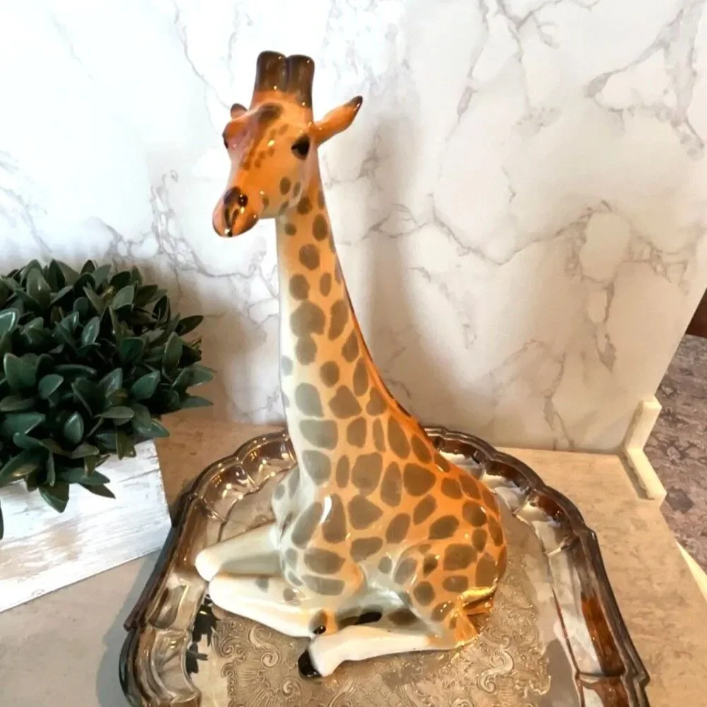Rare vintage Giraffe figurine 11 1/2